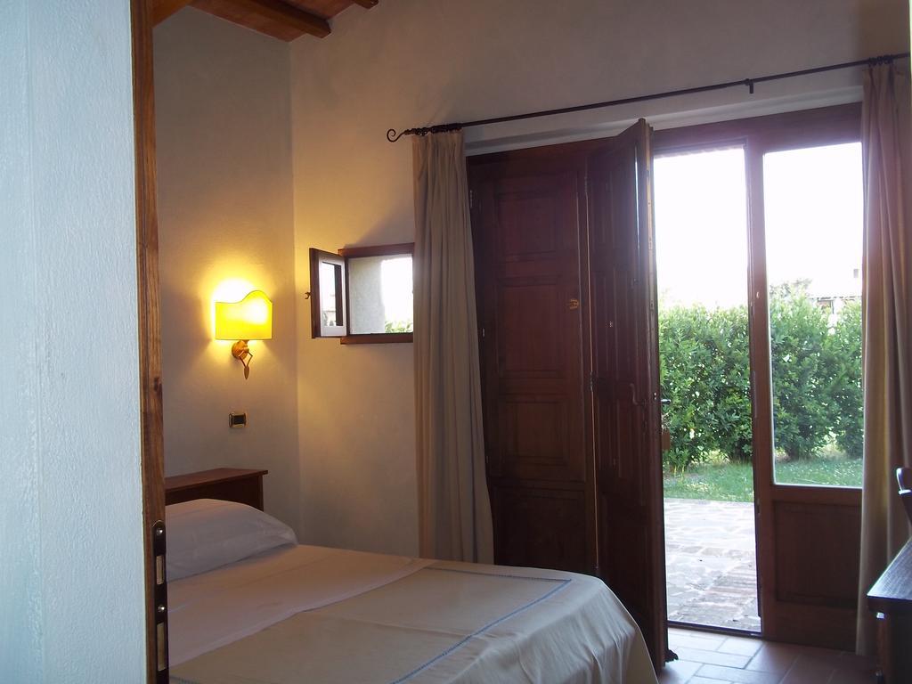 Agriturismo Lupo Cerrino Tarquinia Habitación foto