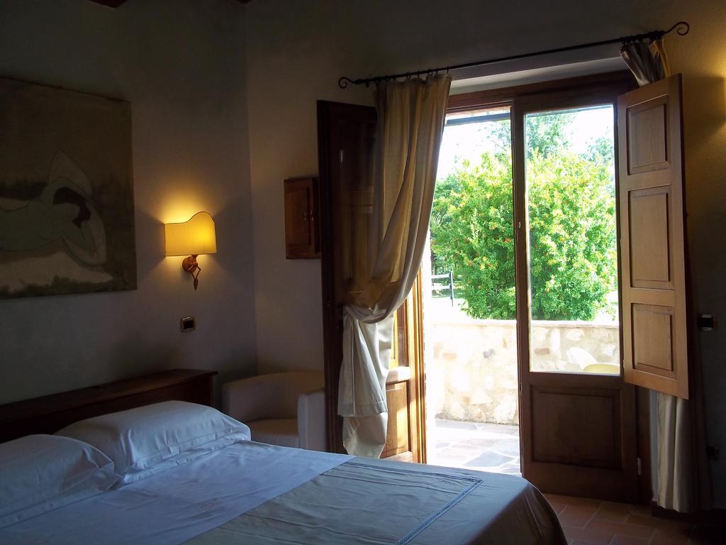 Agriturismo Lupo Cerrino Tarquinia Habitación foto