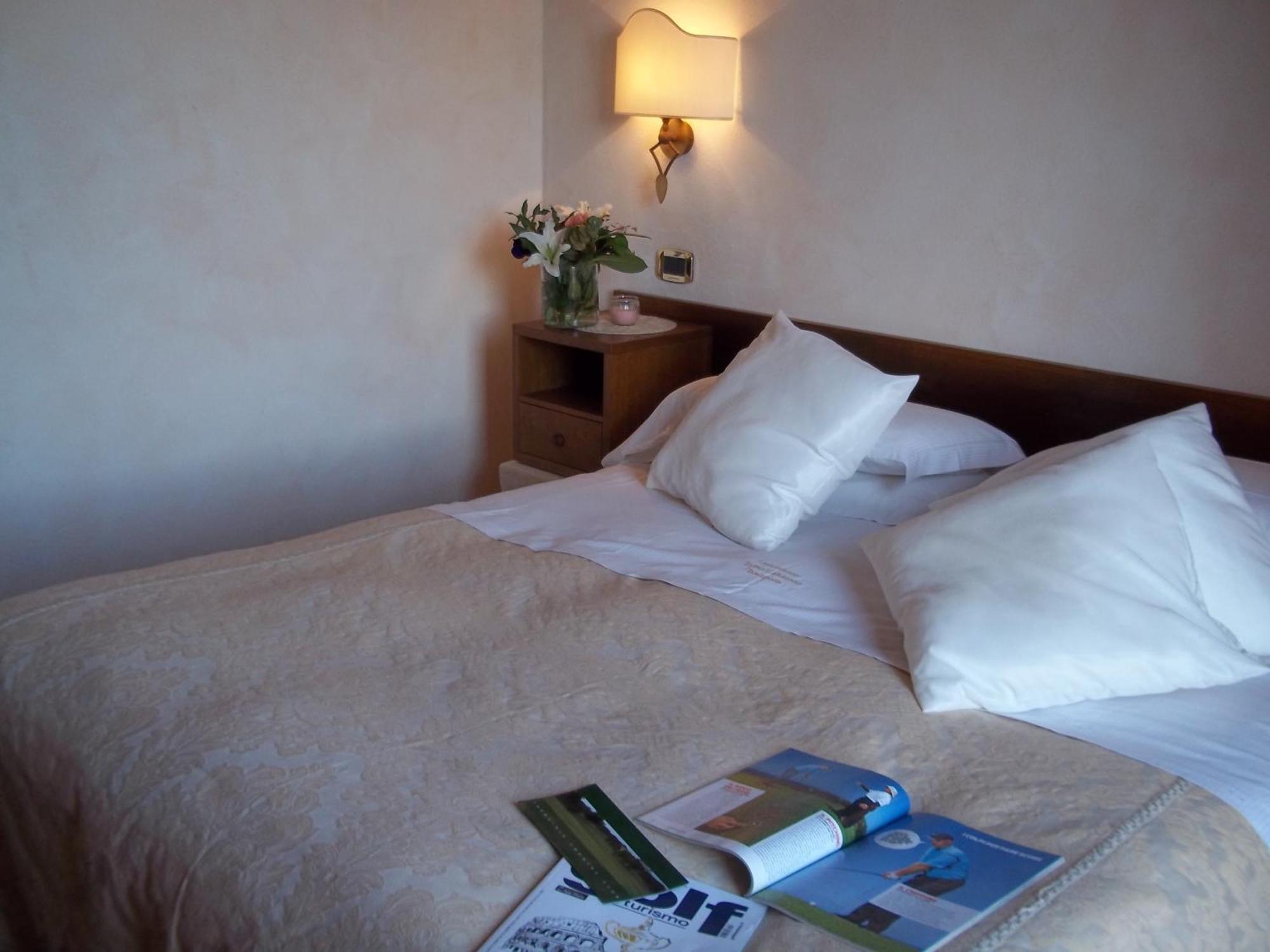 Agriturismo Lupo Cerrino Tarquinia Habitación foto