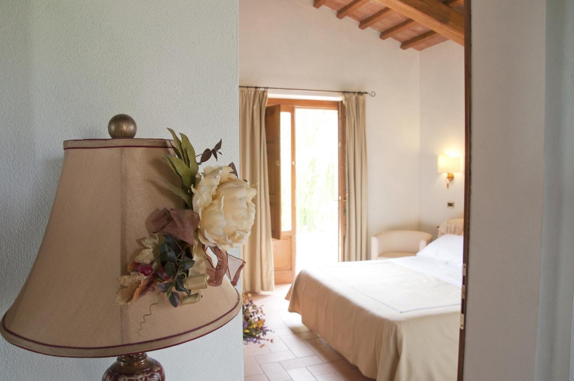 Agriturismo Lupo Cerrino Tarquinia Habitación foto